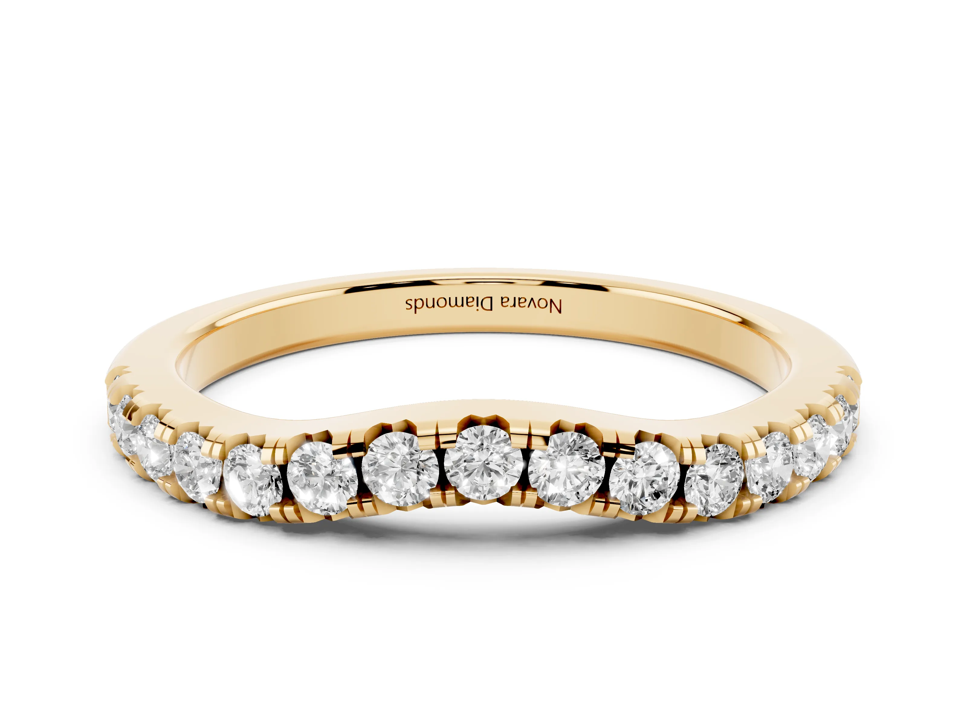 Round Diamond Curved Pavé Wedding Band Set in Yellow gold with Shared Prongs