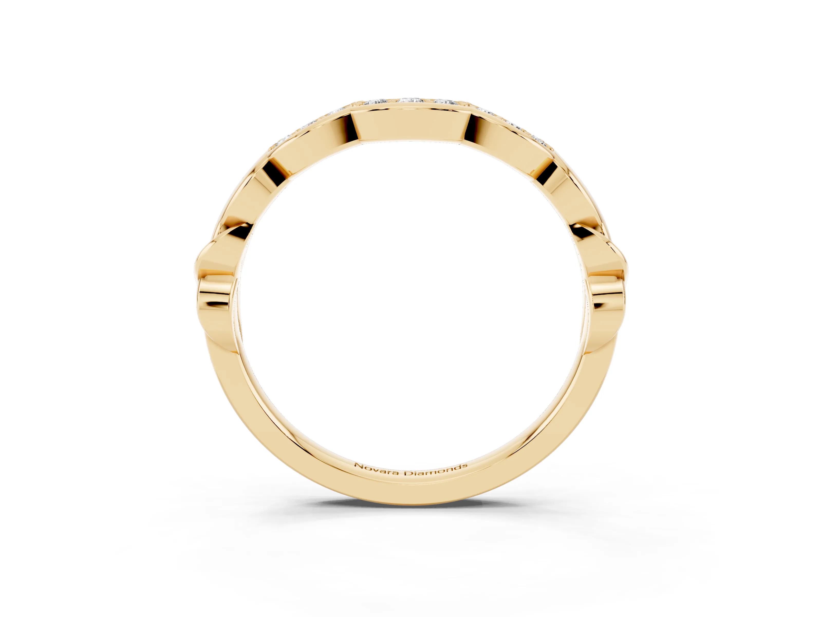 Round Diamond Scalloped Curved Band Set in Yellow gold with Shared Prong Setting