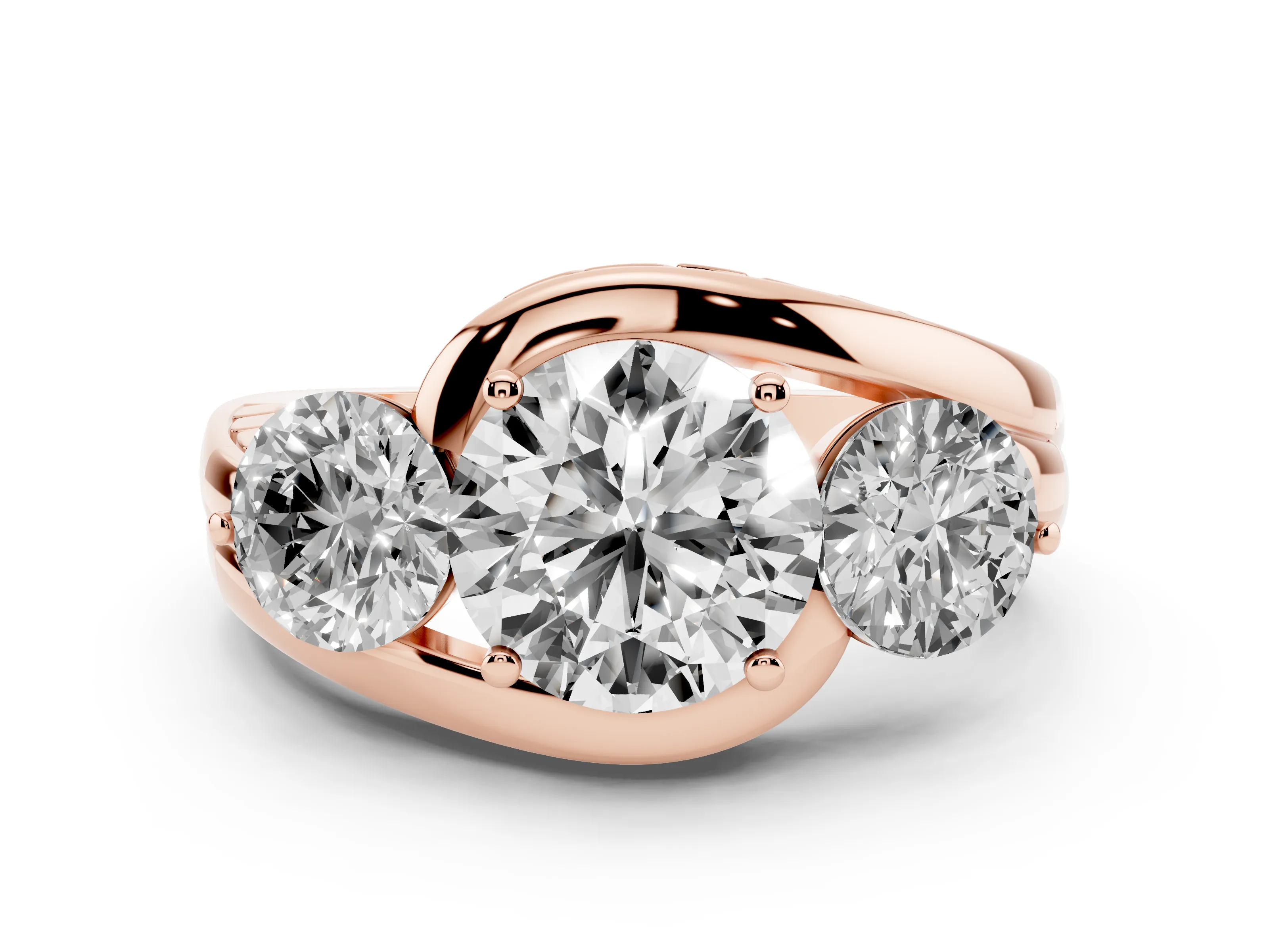 Round Cut Diamond Three-Stone Ring Set in Rose gold with Plain Split Shank