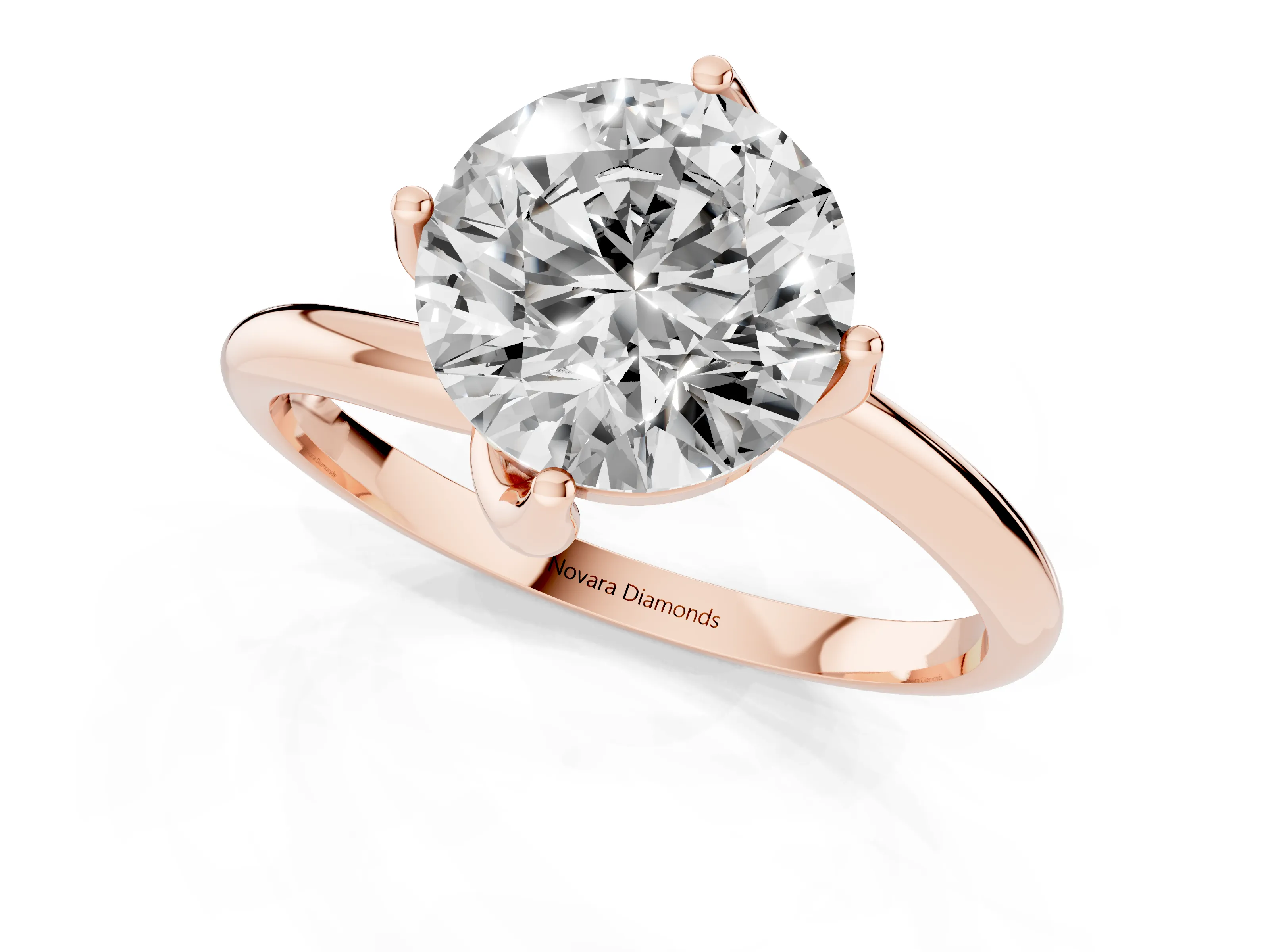 Round Cut Diamond Solitaire Engagement Ring Set in Rose gold with Classic Plain Band