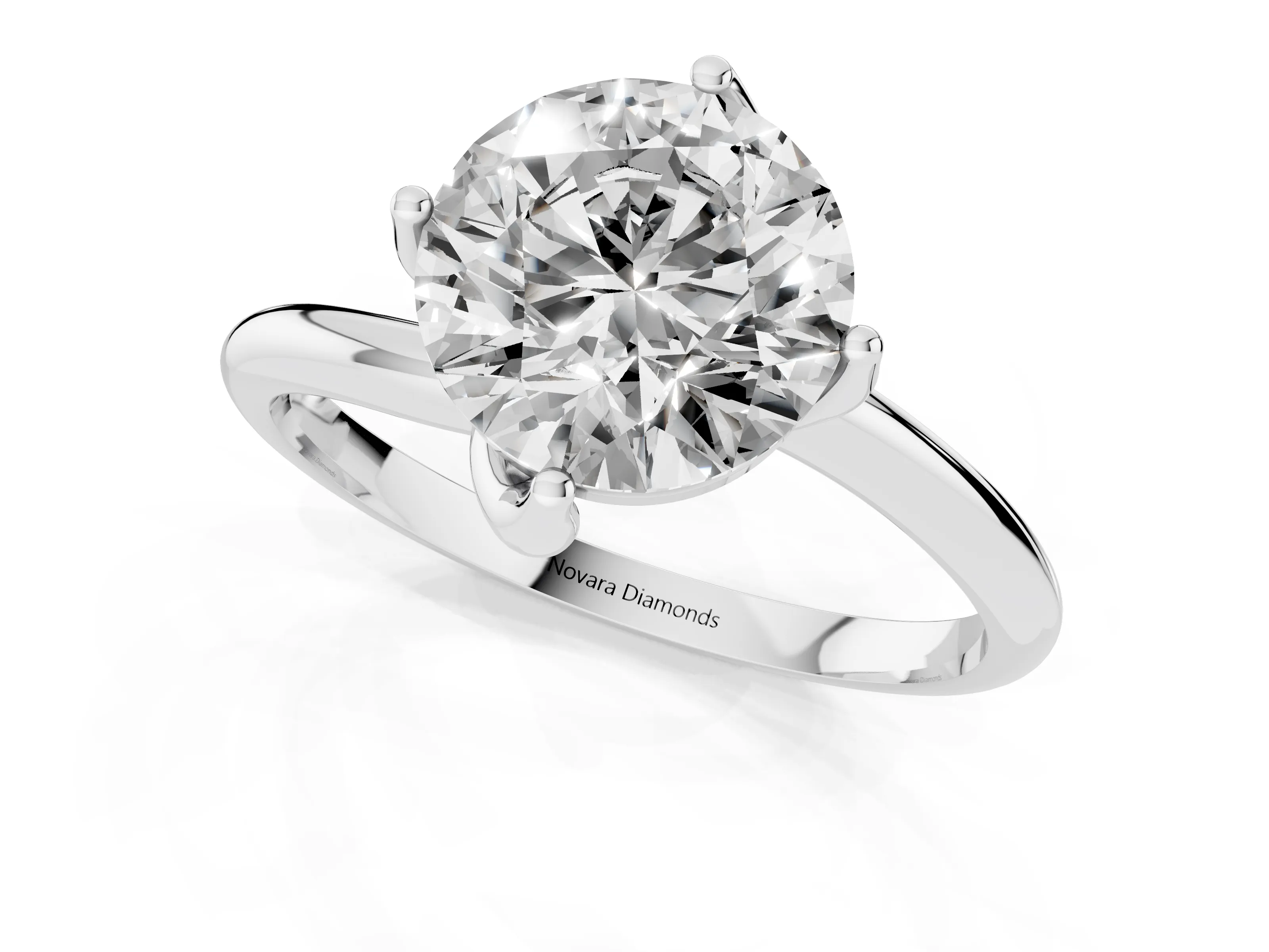 Round Cut Diamond Solitaire Engagement Ring Set in Platinum with Classic Plain Band