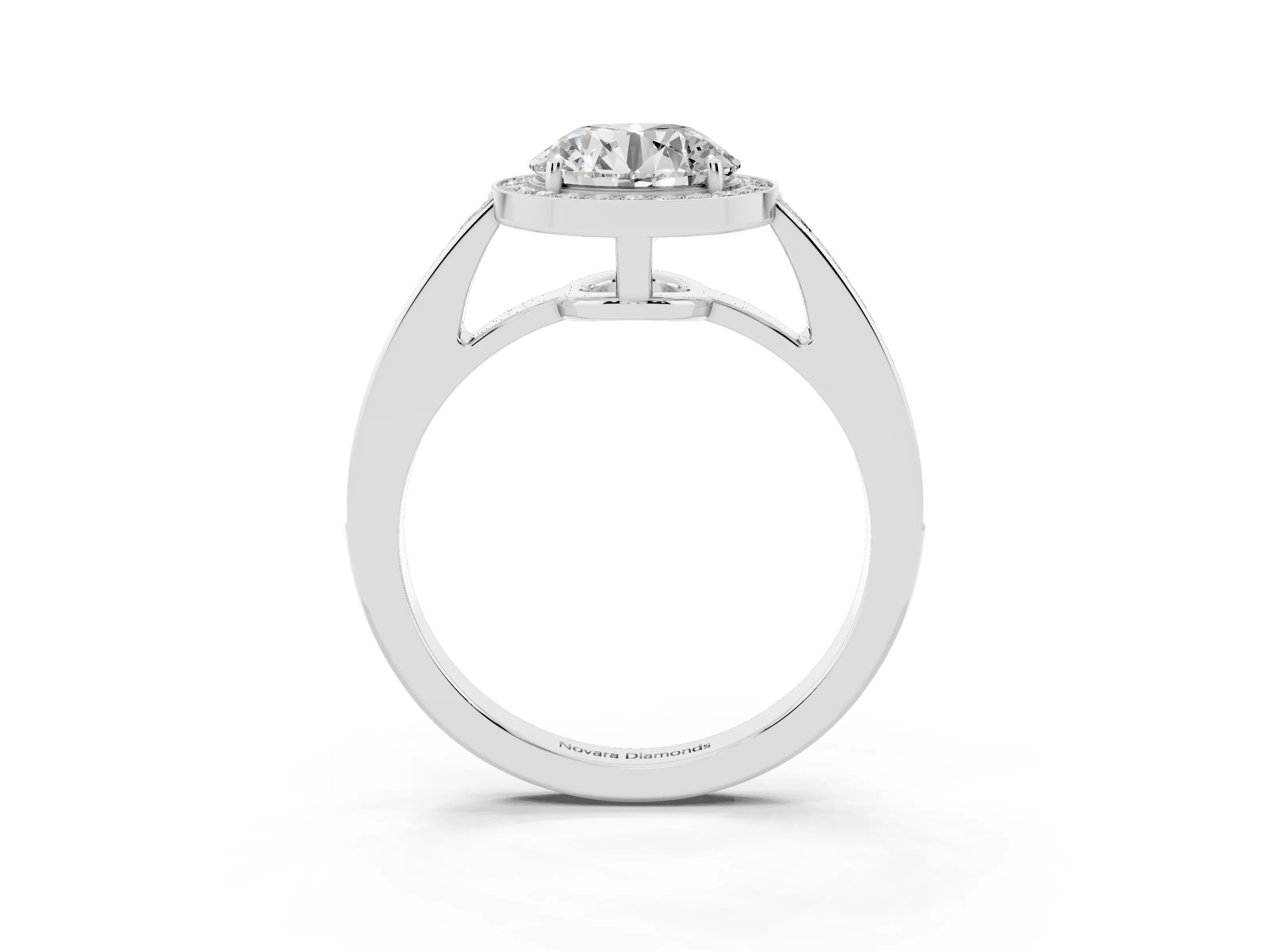 Round Cut Diamond Halo Pavé Engagement Ring Set in White gold with Bezel Setting
