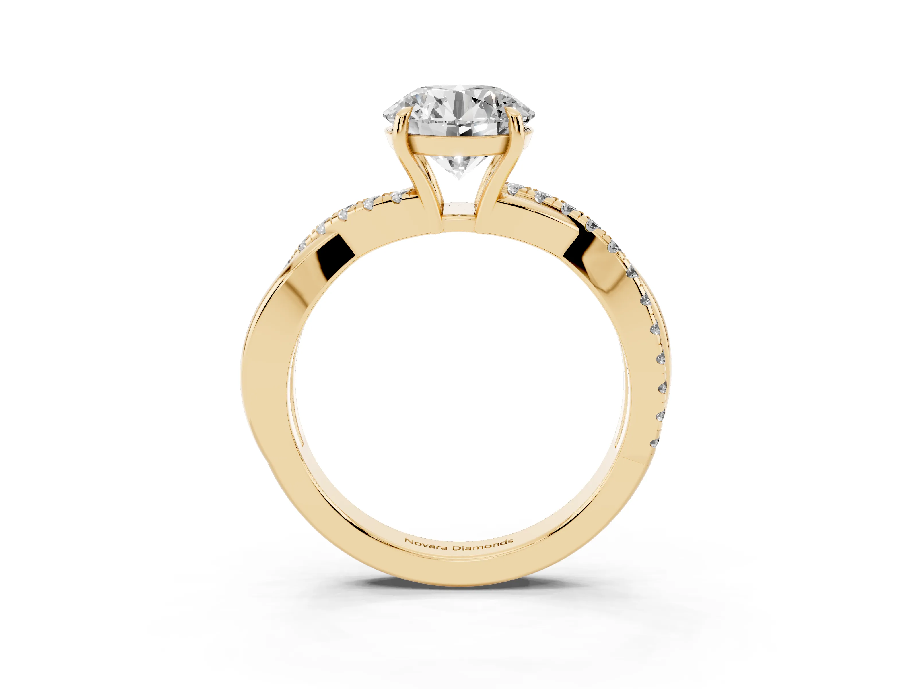 Round Cut Diamond Twisted Pavé Band Ring Set in Yellow gold with Prong Setting