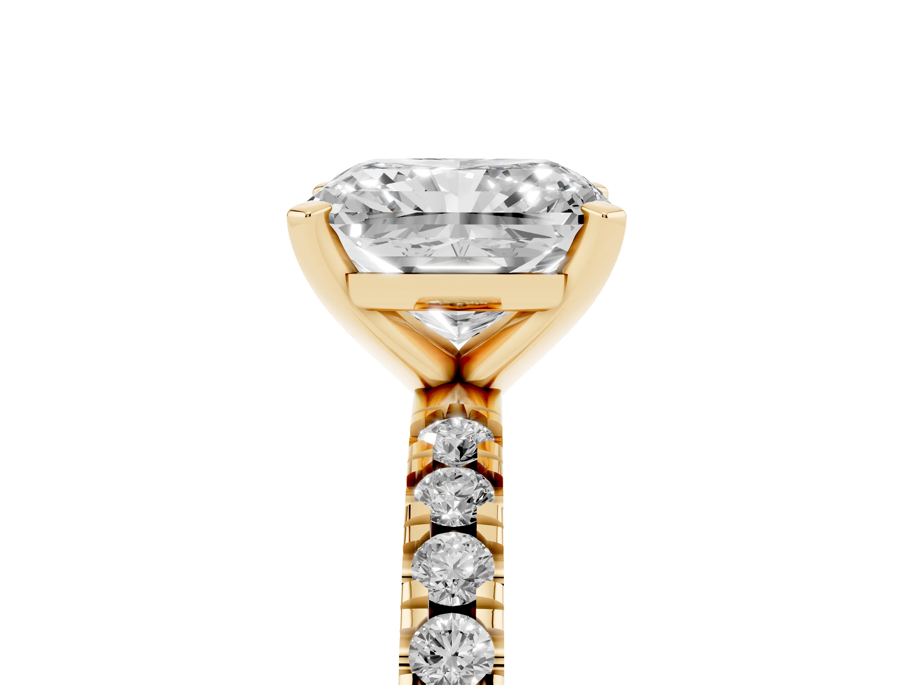 Radiant Cut Diamond Pavé Band Solitaire Set in Yellow gold with Prong Setting
