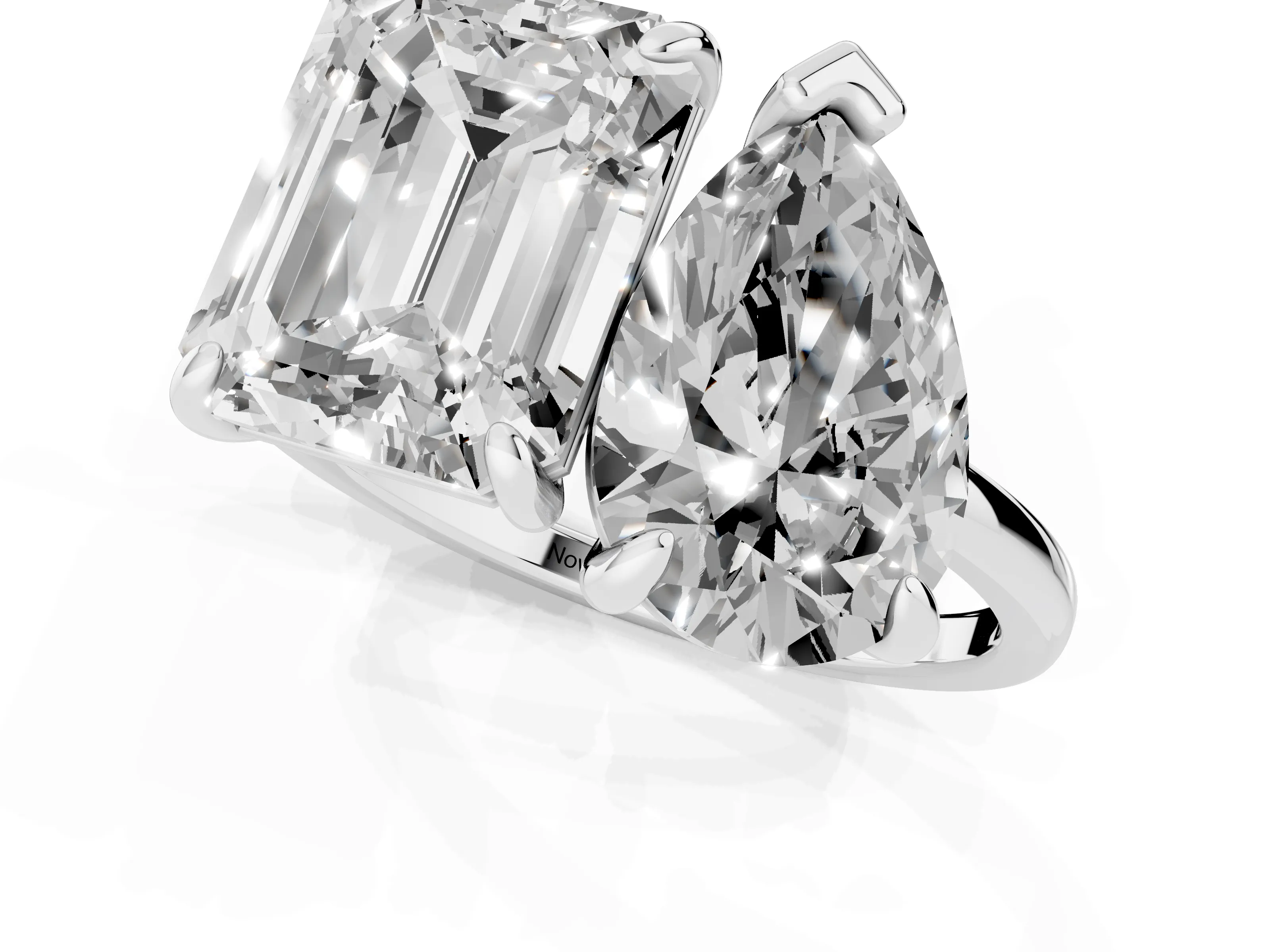 Pear and Emerald Toi Moi Ring Set in White gold with Prong Setting and Plain Band