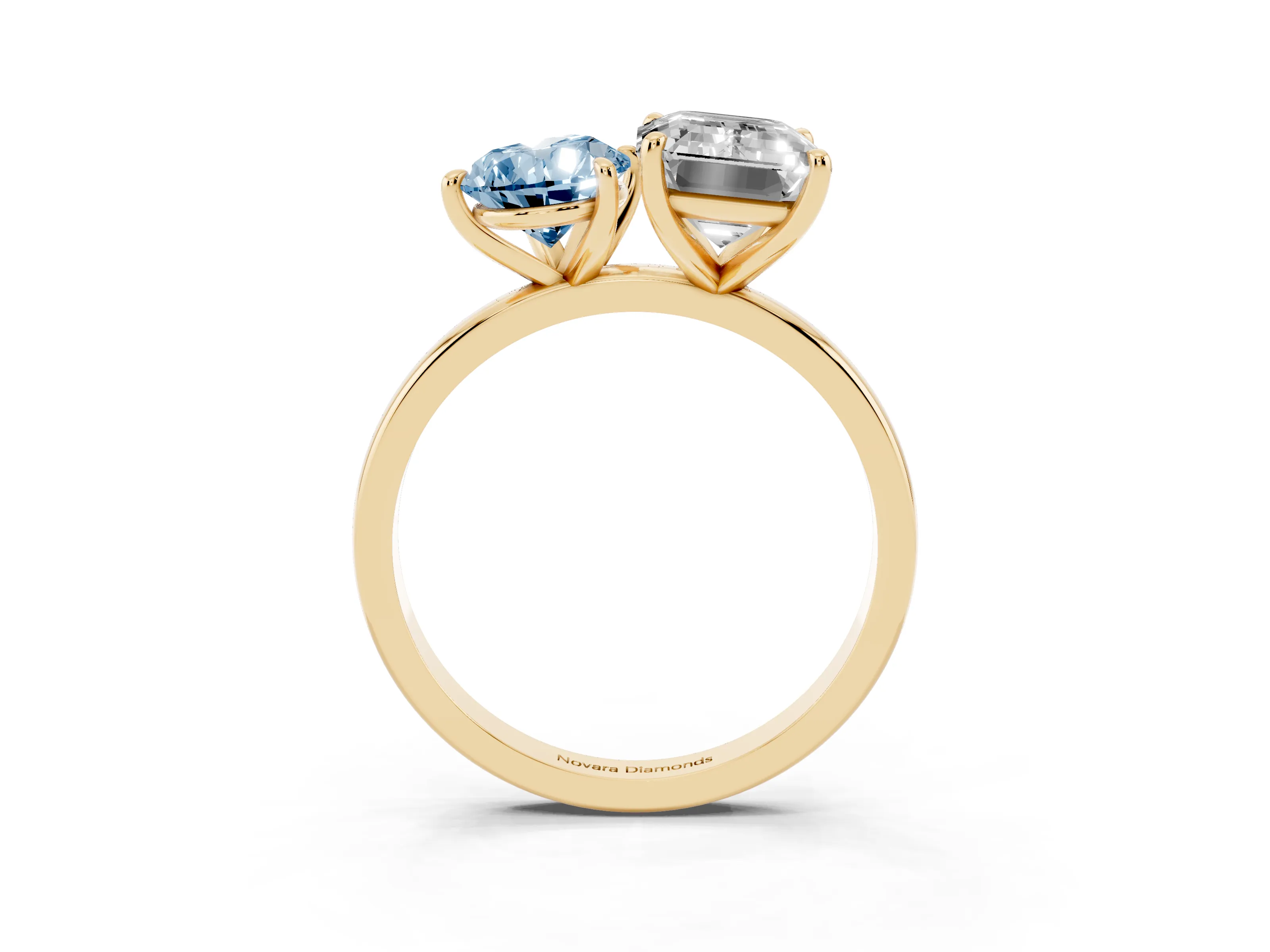 Fancy Blue Pear Cut and Emerald Cut Toi Moi Ring Set in Yellow gold with Prong Setting