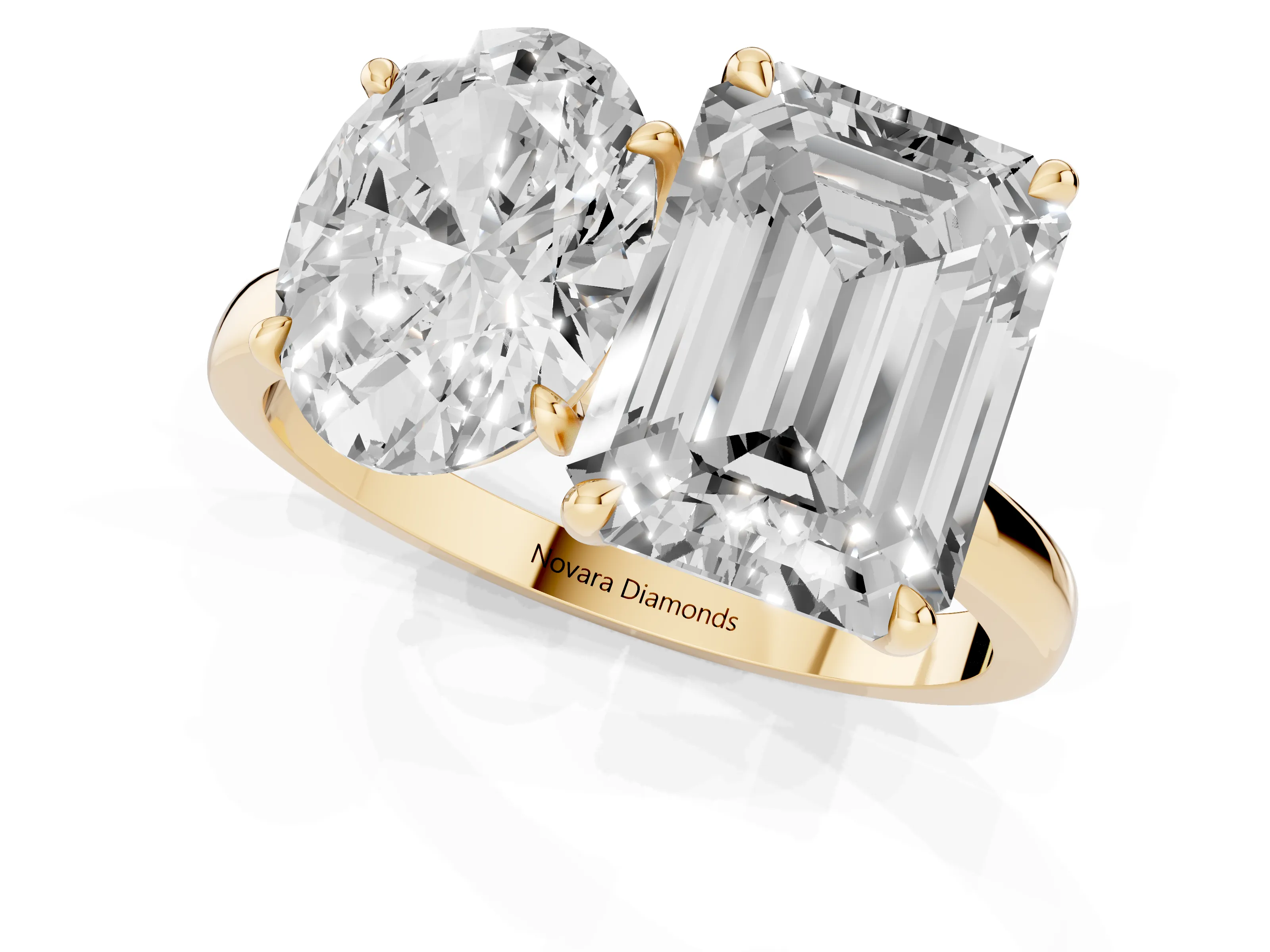 Oval Cut and Emerald Cut Toi Moi Ring Set in Yellow gold with Prong Setting