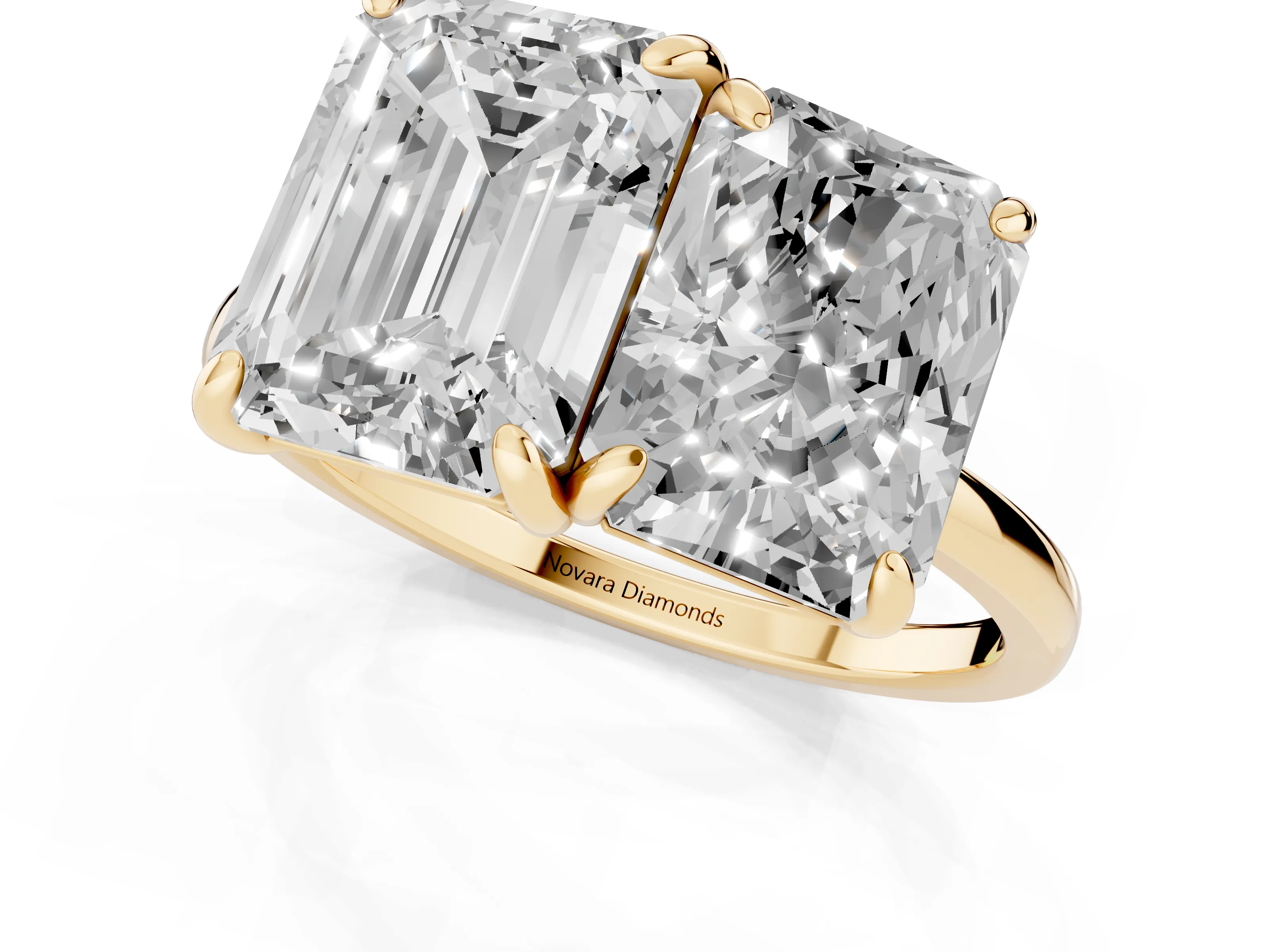 Emerald and Radiant Toi Moi Ring Set in Yellow gold with Prong Setting and Plain Band – second view