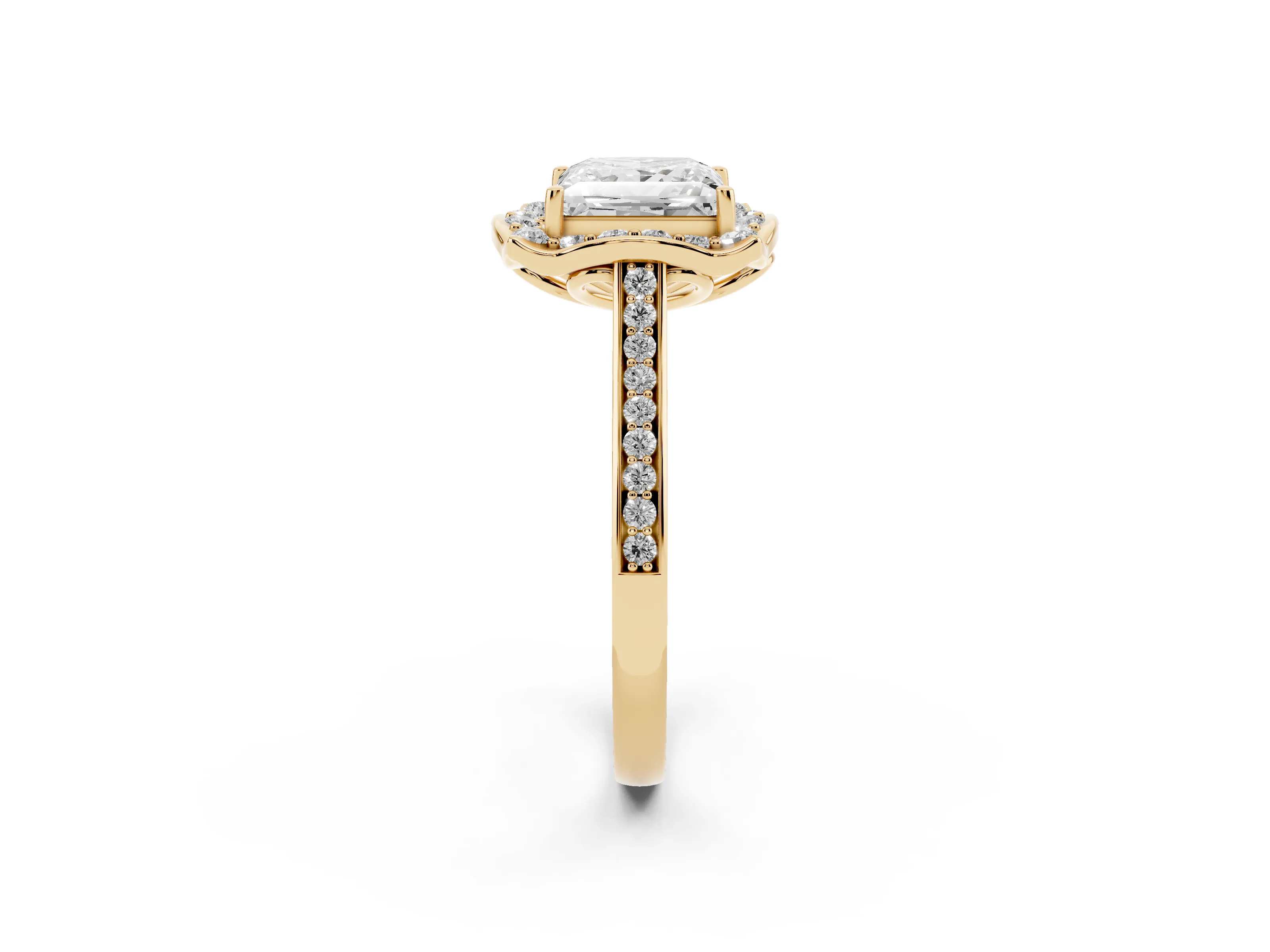 Princess Cut Diamond Halo Ring Set in Yellow gold with Pavé-Lined Shoulders and Prong Setting