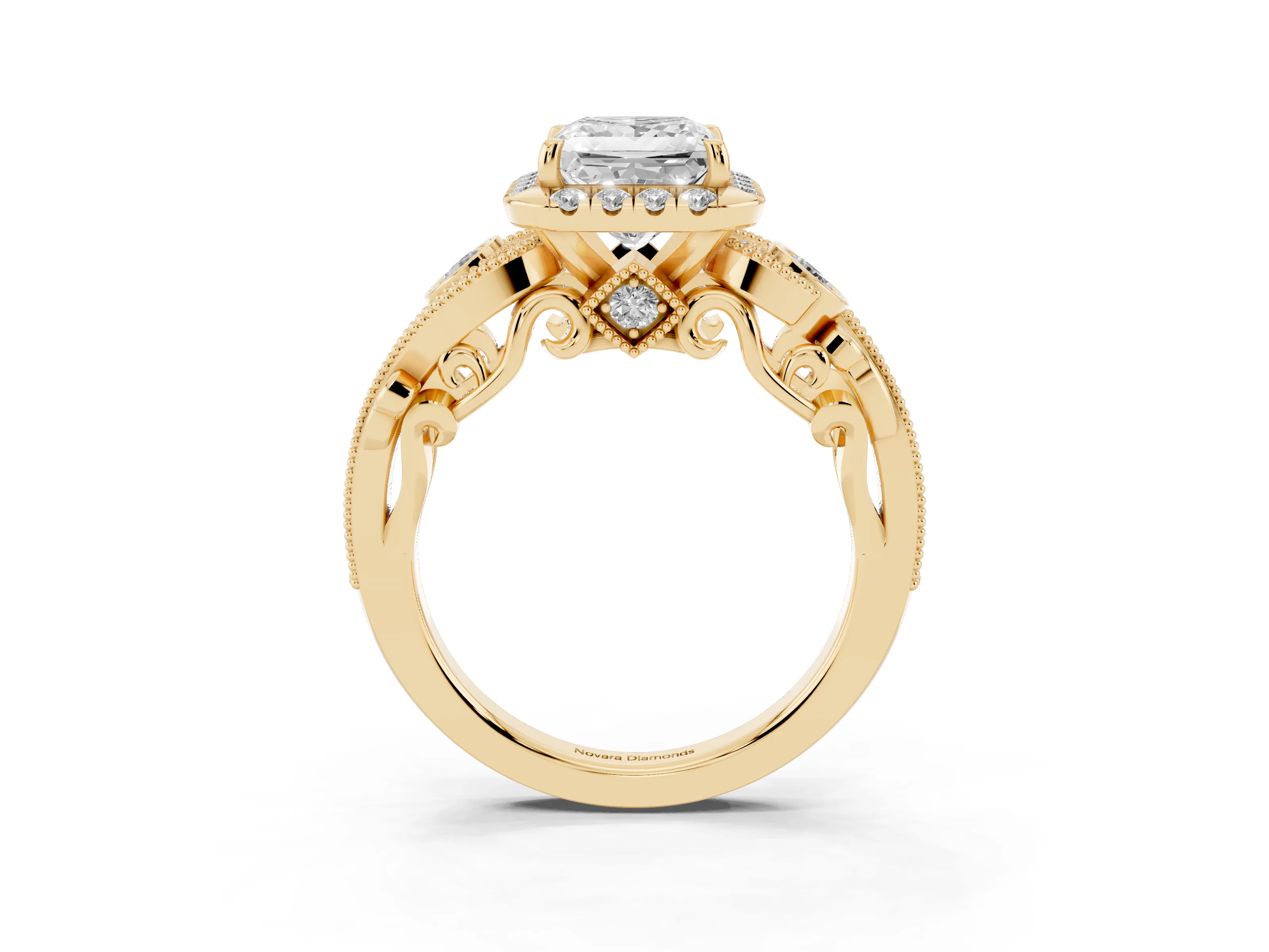Princess Cut Diamond Halo Ring Set in Yellow gold with Milgrain Pavé Band and Prong Setting