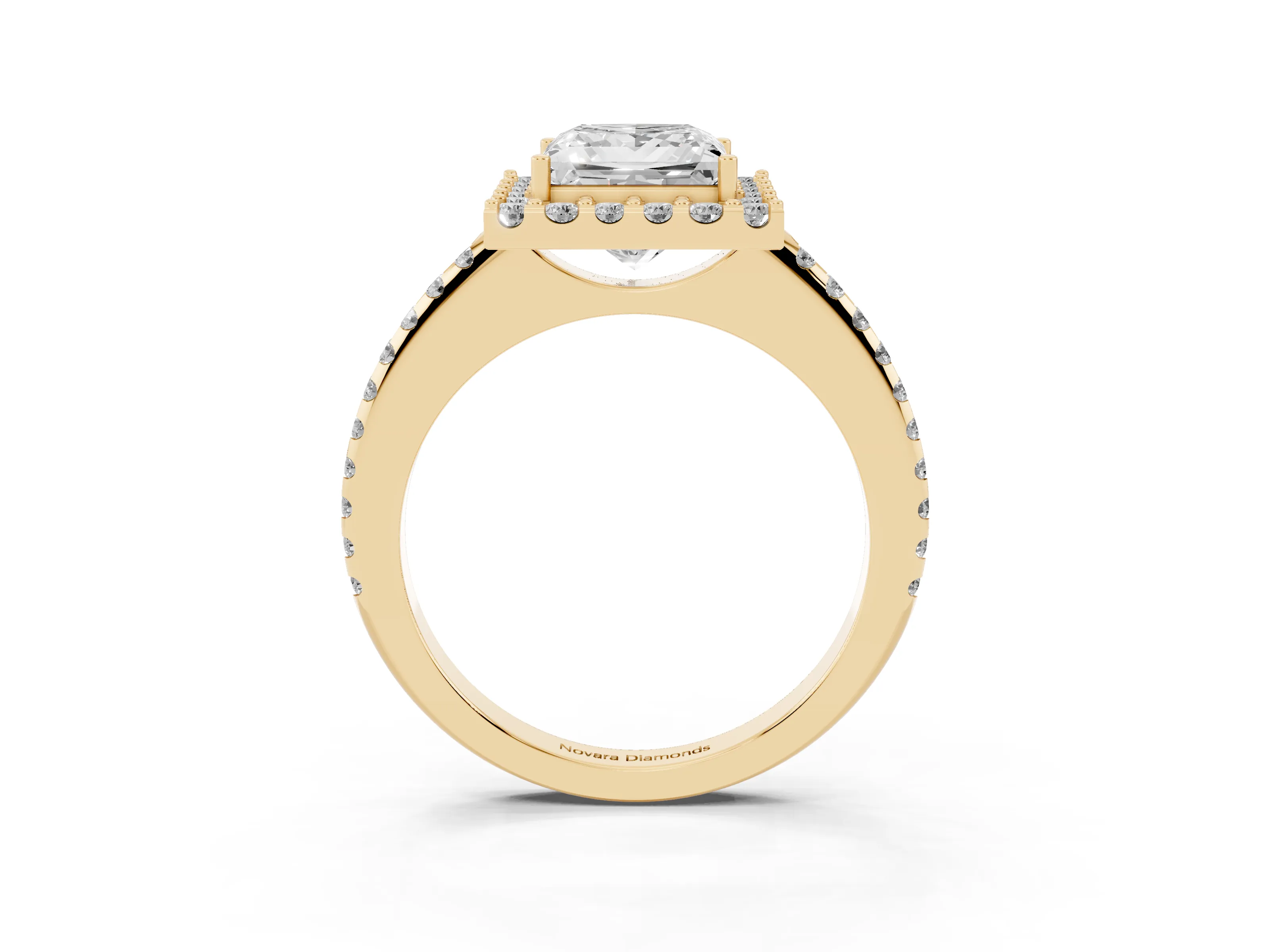 Princess Cut Diamond Pavé Halo Ring Set in Yellow gold with Prong Setting