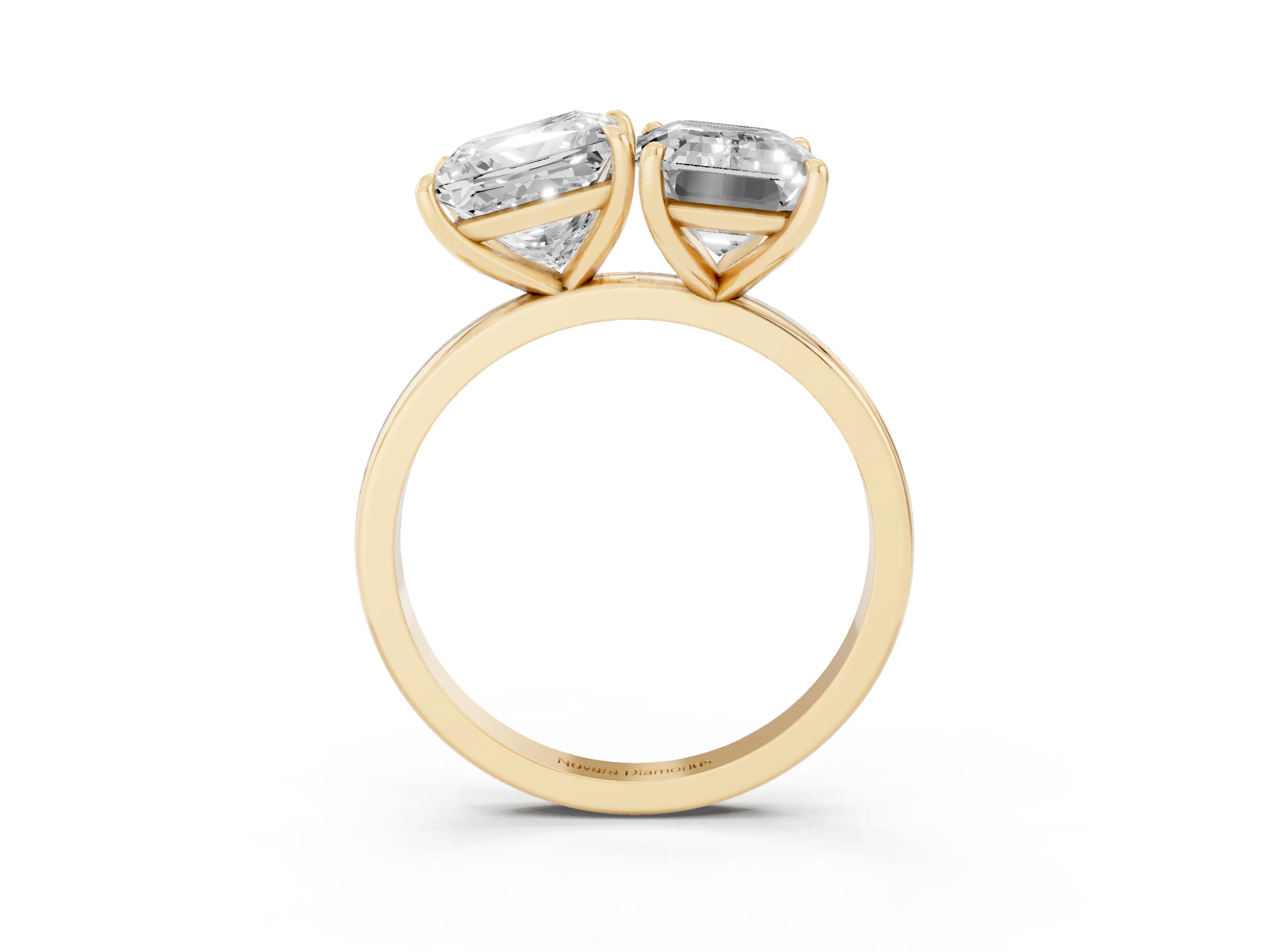 Princess Cut and Emerald Cut Toi Moi Ring Set in Yellow gold with Prong Setting