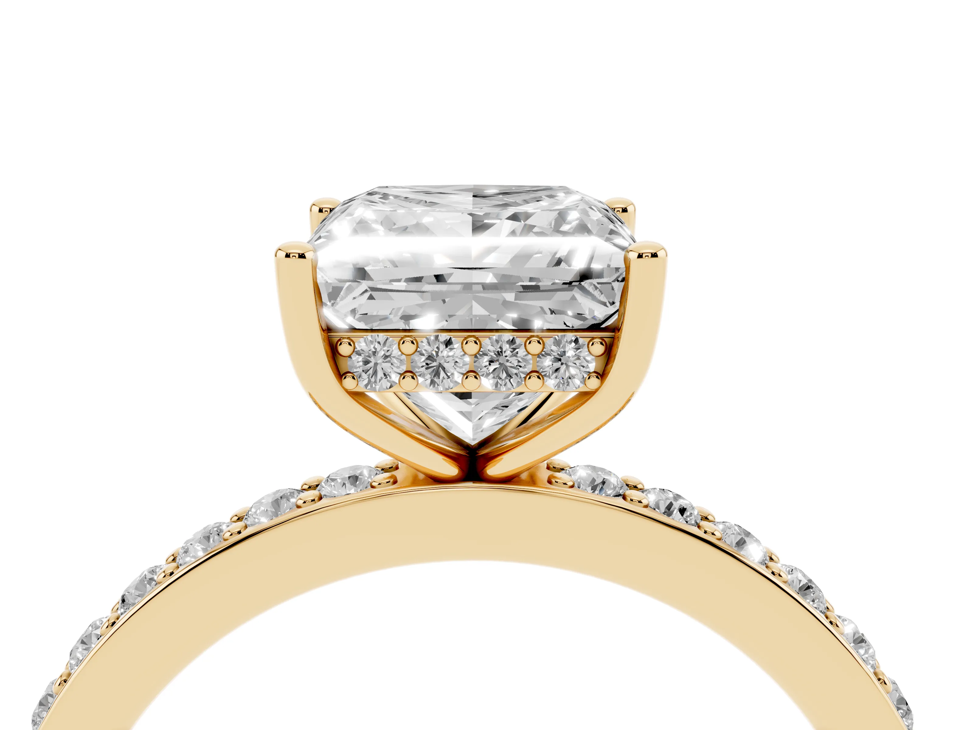 Princess Cut Diamond Pavé Band Ring Set in Yellow gold with Prong-Set Center Stone