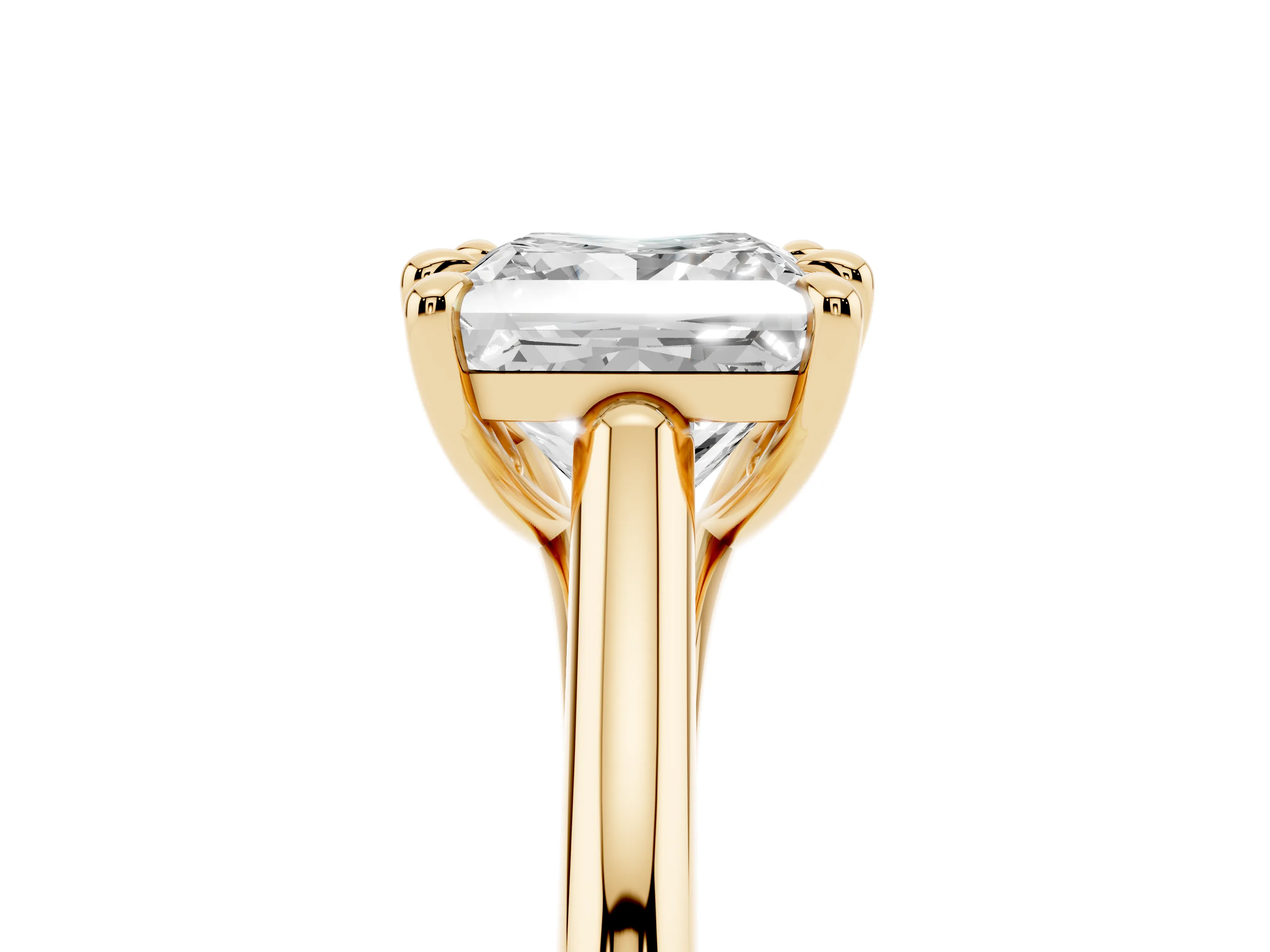 Princess Cut Diamond Solitaire Engagement Ring Set in Yellow gold with Prong Setting and Plain Classic Band