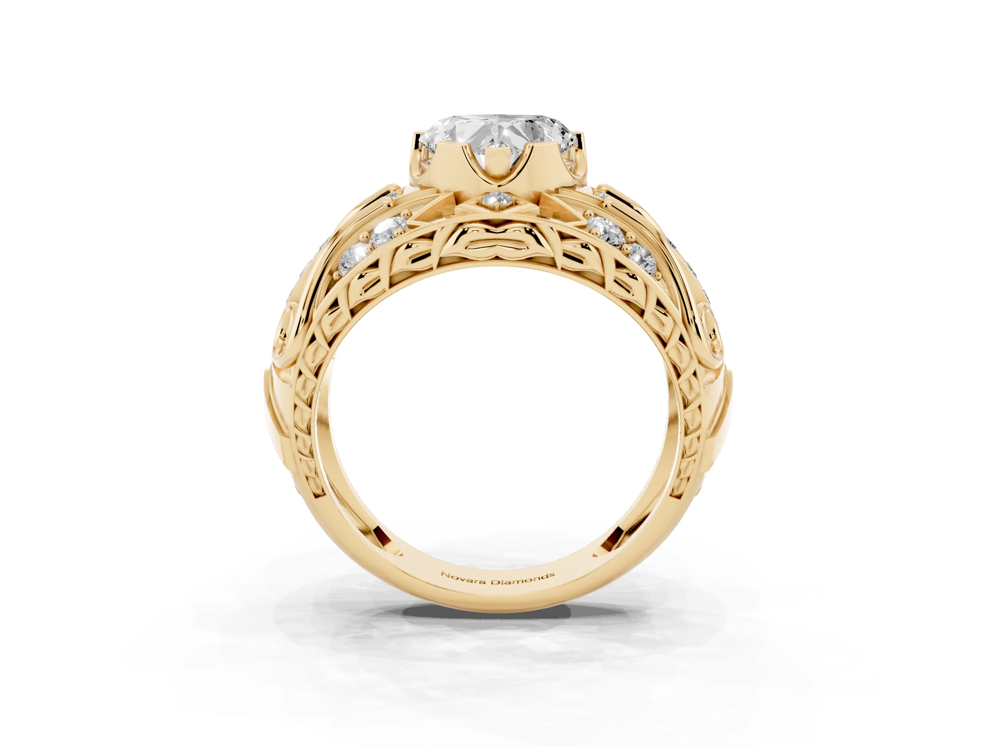 Heart Cut Diamond Art Deco Ring Set in Yellow gold with Pavé Split Shank